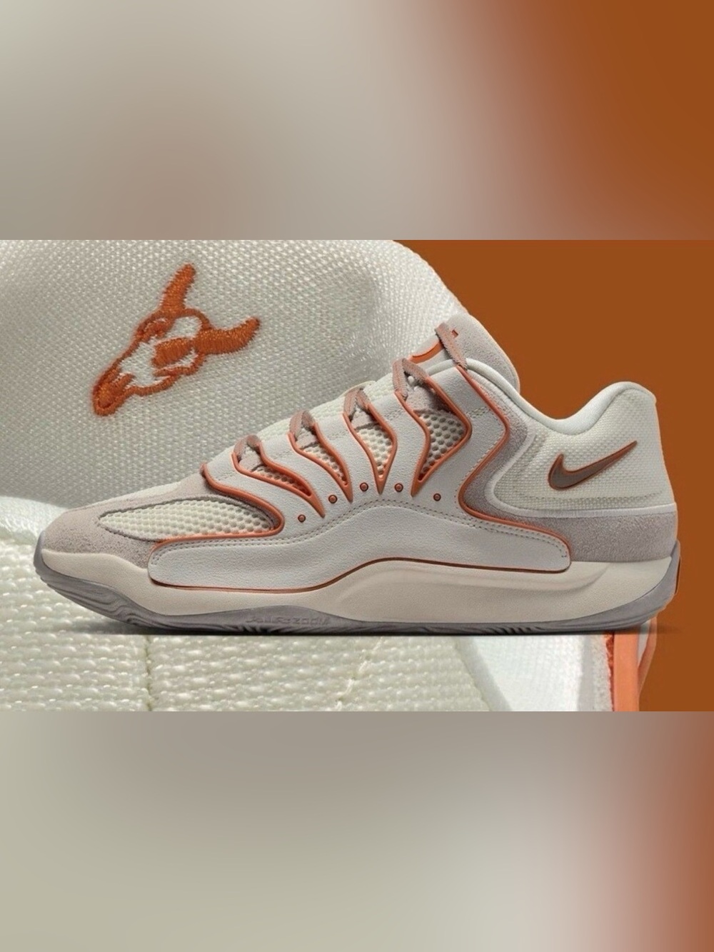 Nike KD 18 Rise Texas
Longhorns Soft Pearl Campfire Orange Size 5.5 big kid/mens